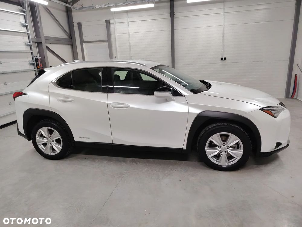 Lexus UX 250h Elegance 2WD - 15