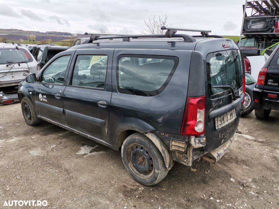 Dezmembrez piese Dacia Logan MCV - 3