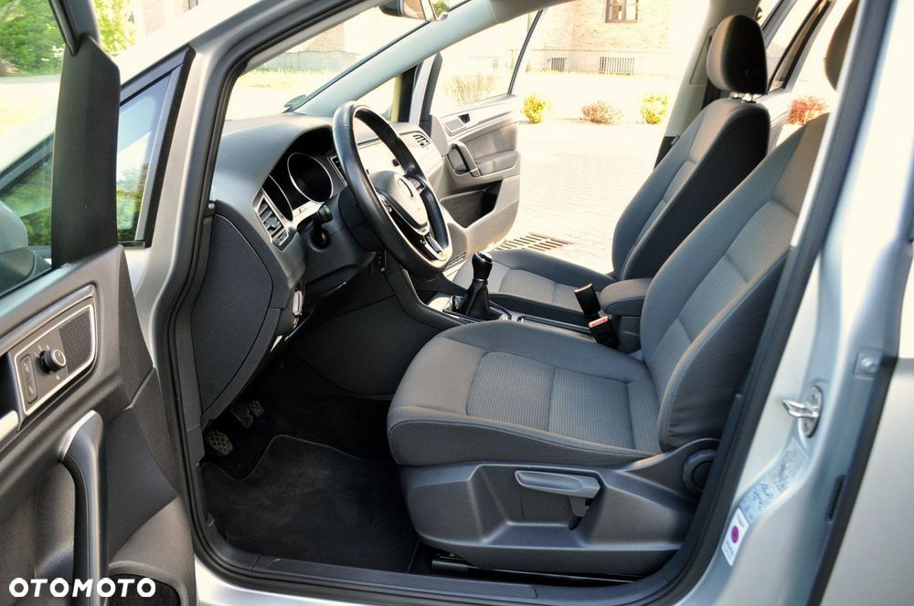 Volkswagen Golf Sportsvan - 21