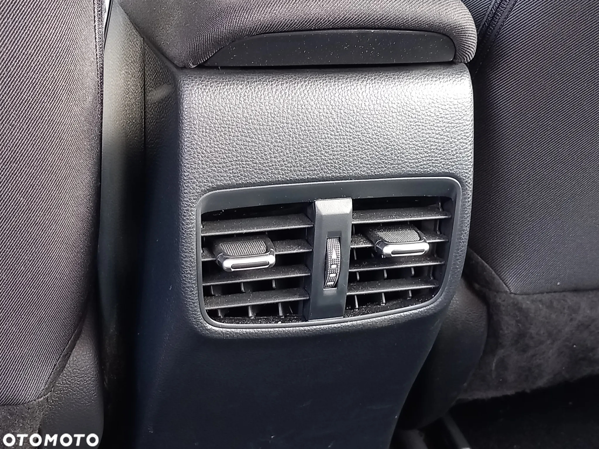 Toyota Corolla 1.5 Comfort - 23