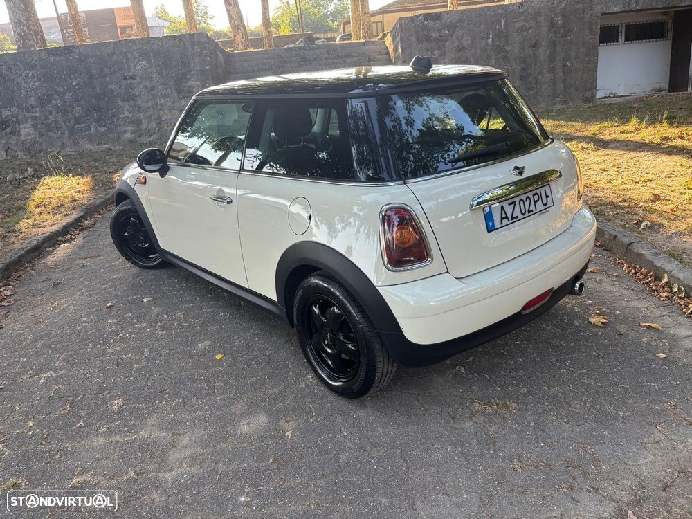 MINI 3 Portas Cooper D - 5