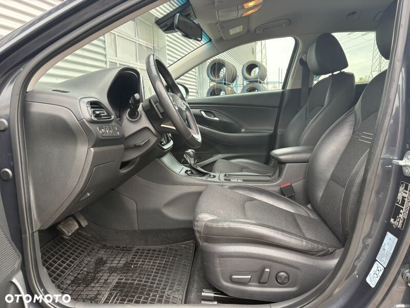 Hyundai i30 1.5 T-GDI 48V Executive DCT - 8