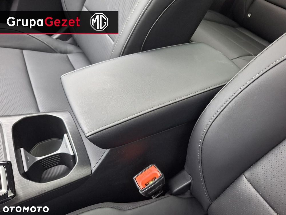 MG ZS - 31