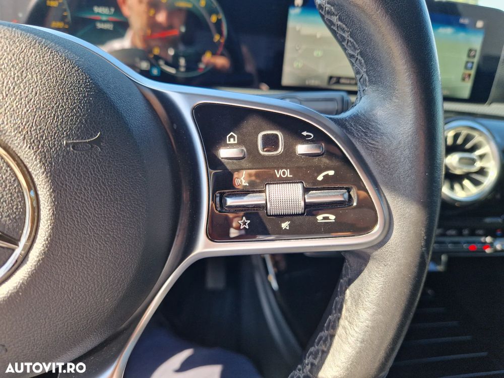 MERCEDES-BENZ A-Class 2019 — imagine 20