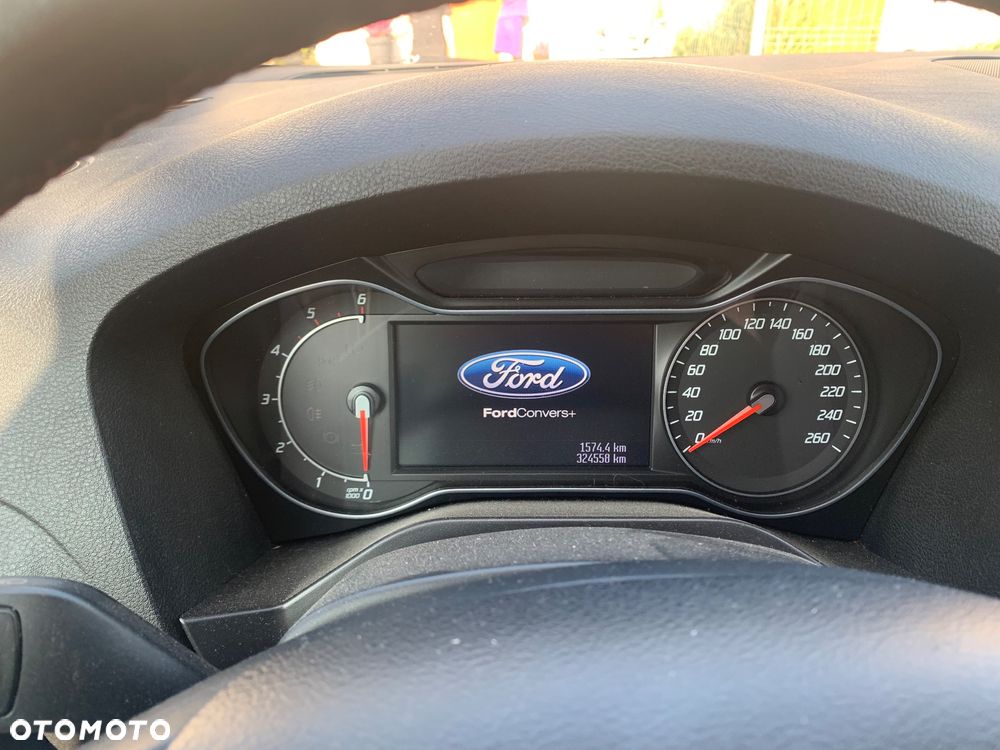 Ford S-Max - 12