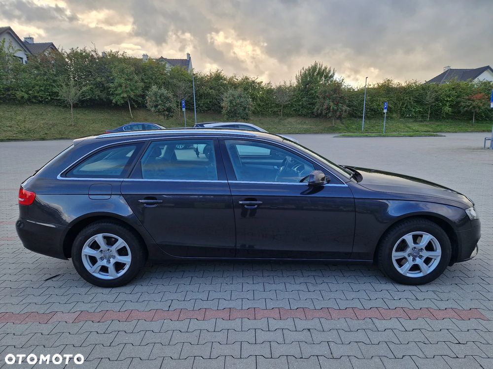 Audi A4 Avant - 4
