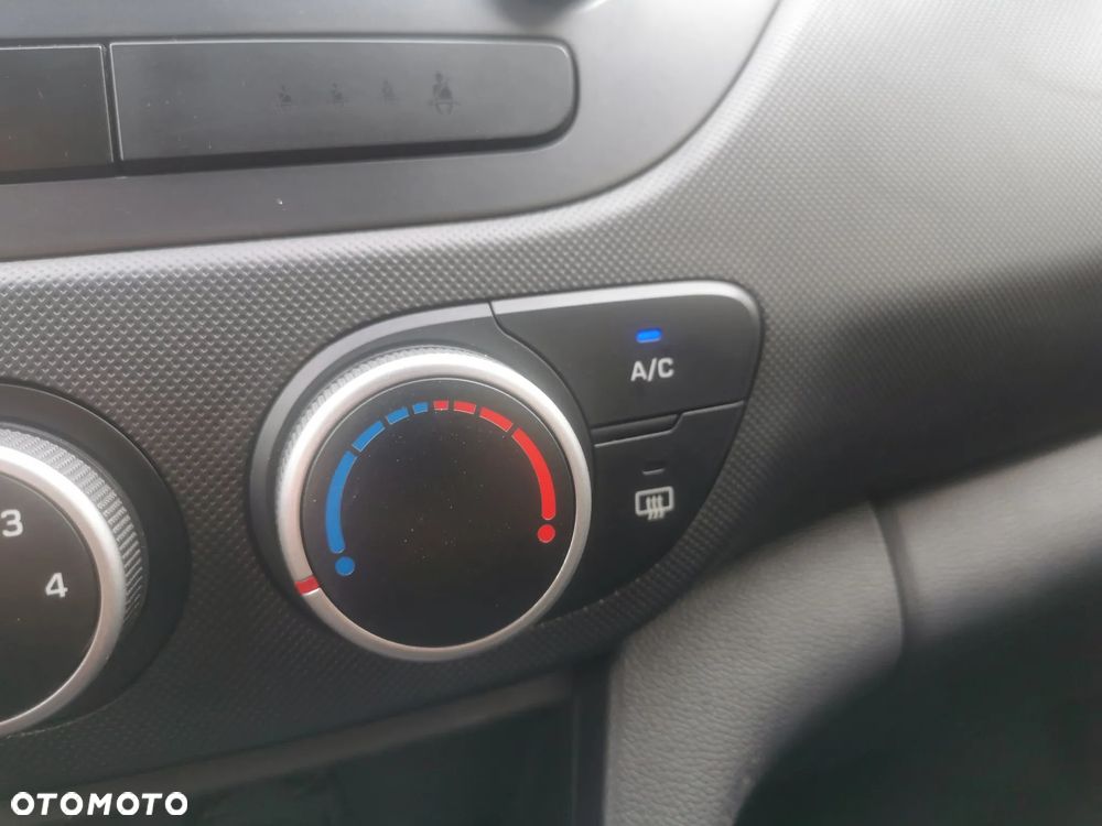 Hyundai i10 1.0 Premium - 14