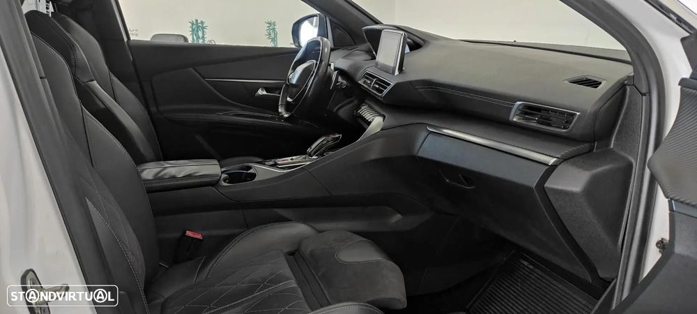 Peugeot 3008 2.0 BlueHDi GT EAT8 - 23