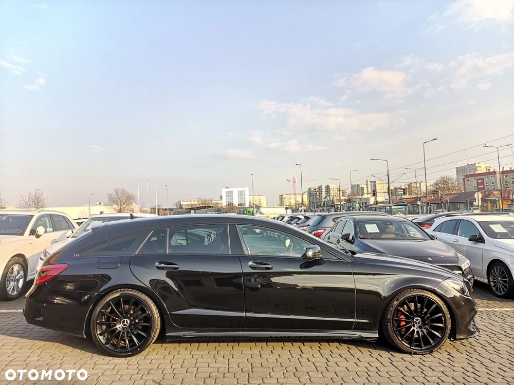 Mercedes-Benz CLS - 6