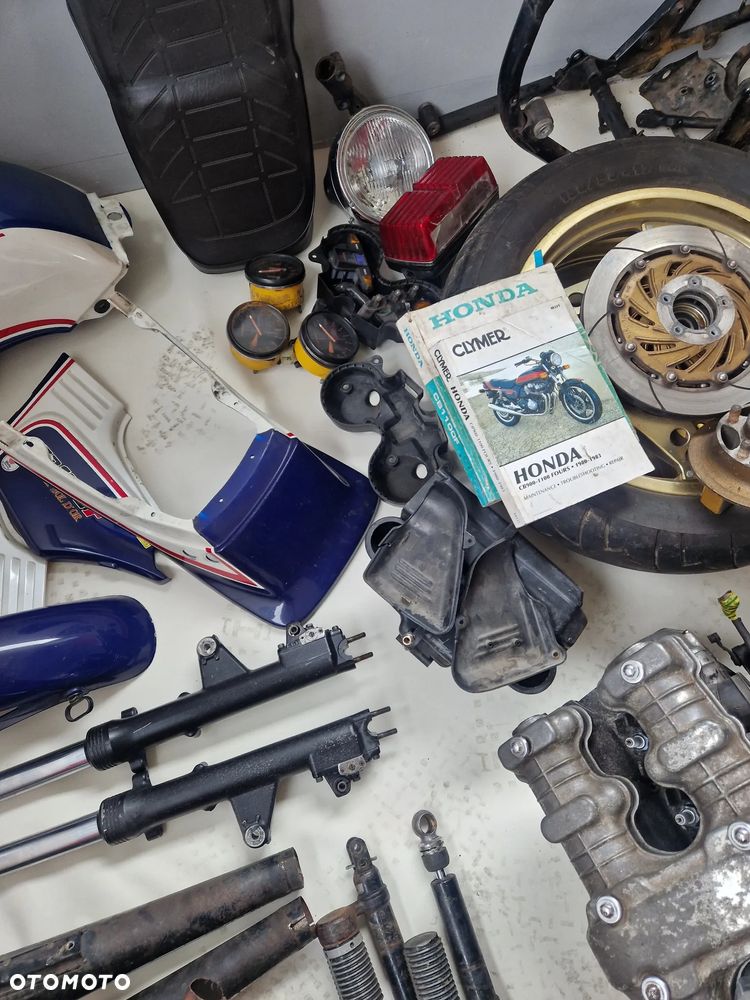 Honda CB - 3