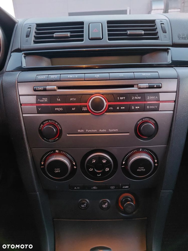 Mazda 3 1.6 Sport Active - 17