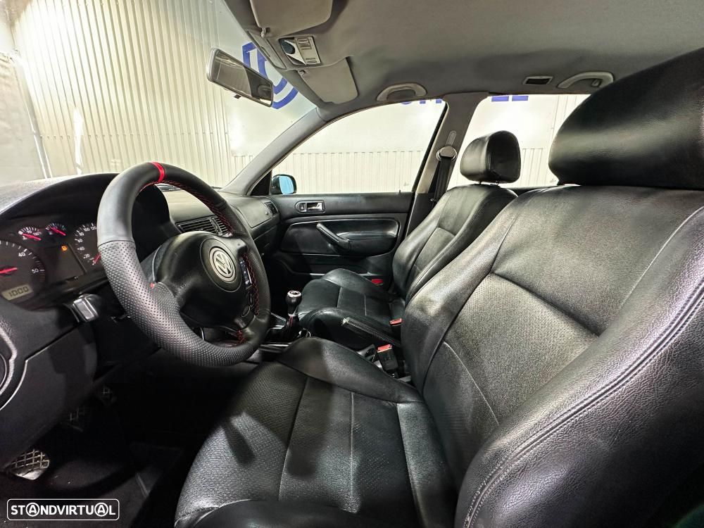 VW Golf 1.9 TDi 25 Anos - 9