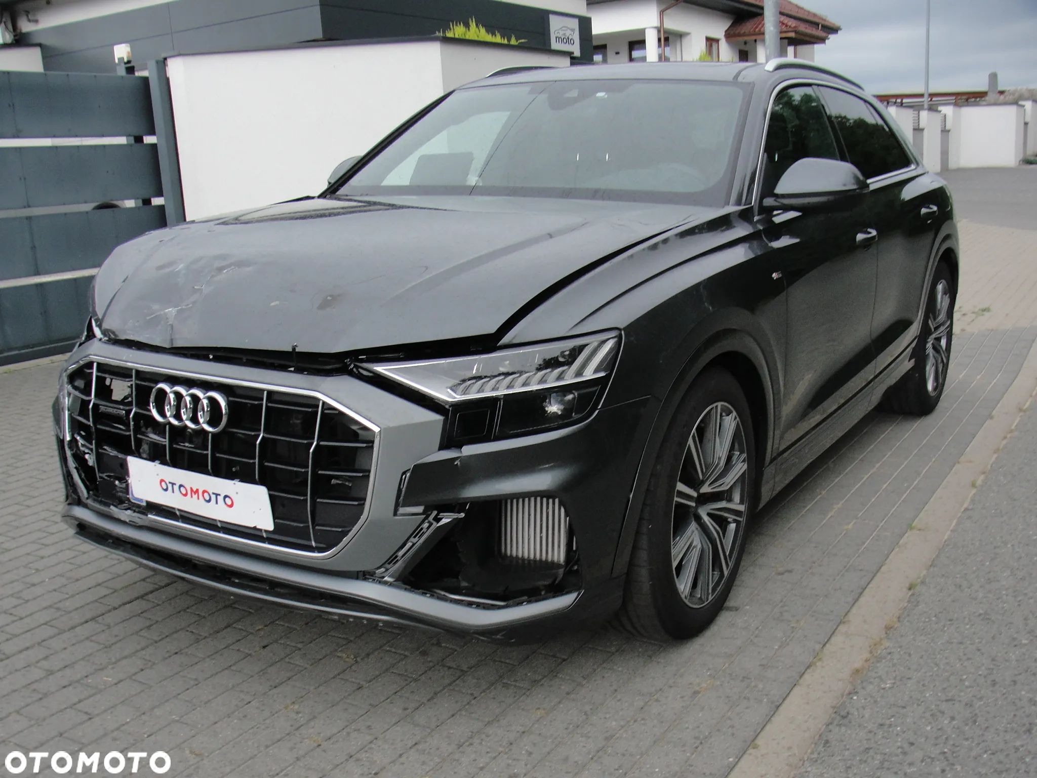 Audi Q8 55 TFSI e Quattro Tiptronic - 1
