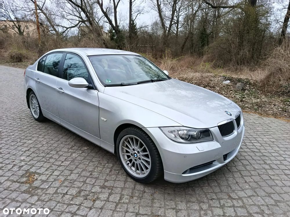 BMW Seria 3 325i - 3