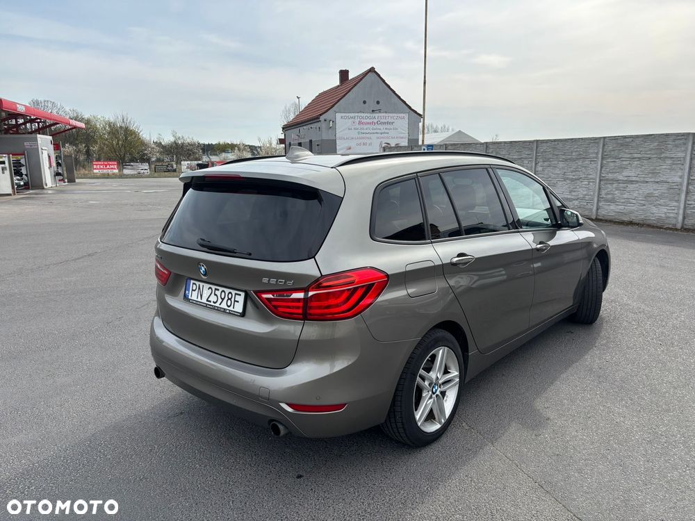 BMW Seria 2 220d xDrive - 6