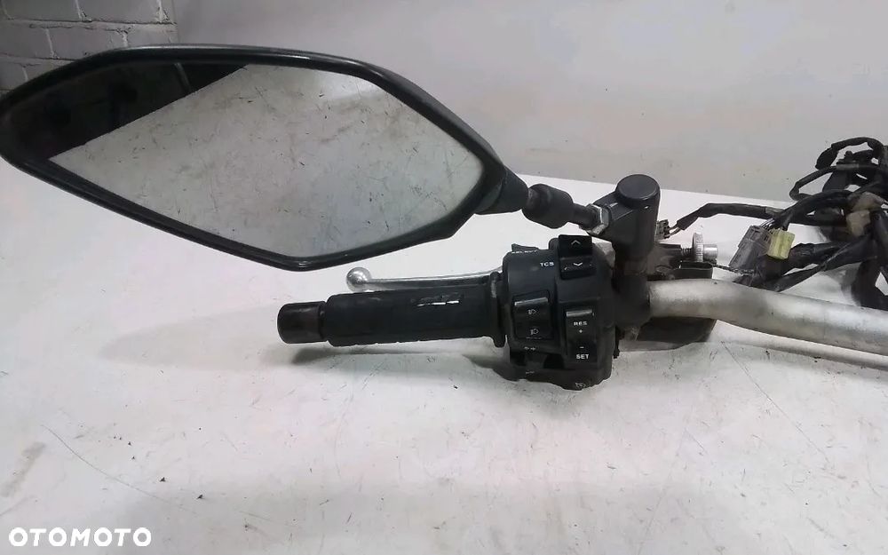 HONDA CB1000R SC60 KIEROWNICA PRZEŁĄCZNIK POMPKA HAMULCA SPRZĘGŁA LUSTERKO - 2