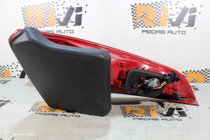 Farolim Direito Audi Q5 (8Rb)  8R0945094 / 8R0 945 094 - 7