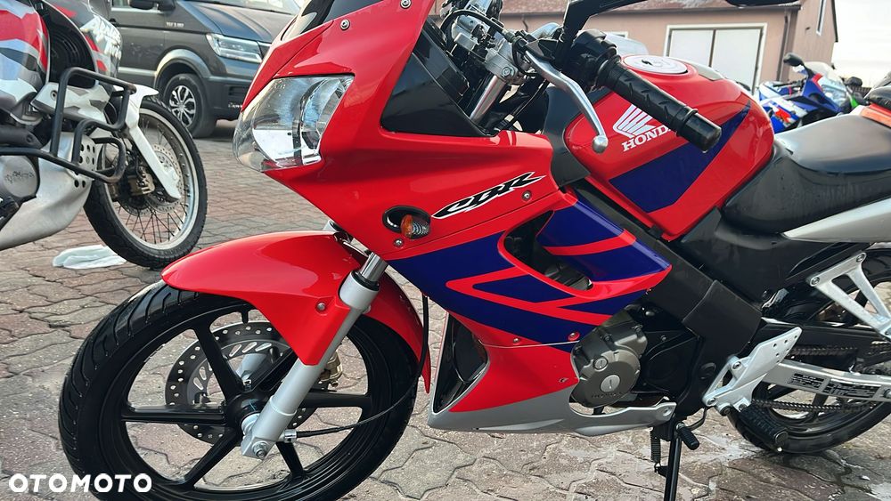 Honda CBR - 3