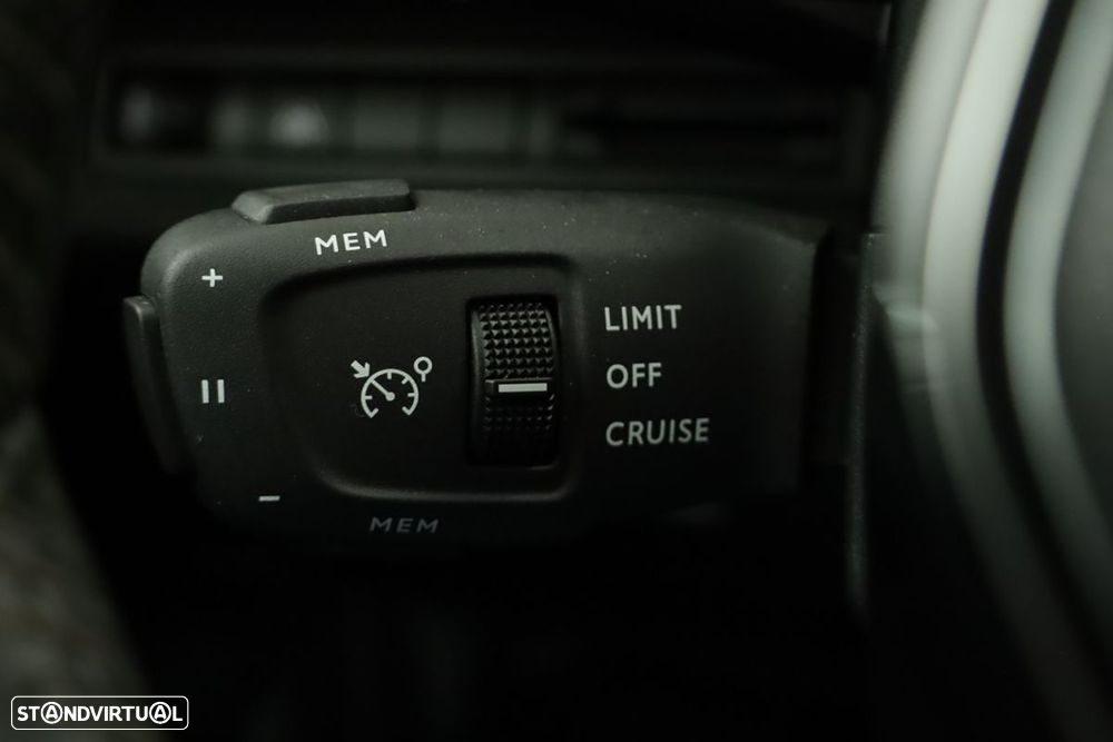 Peugeot 3008 1.2 Hybrid Allure Pack e-DCS6 - 17