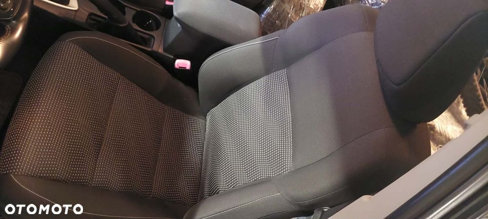 Toyota Auris 1.6 Valvematic Edition - 18