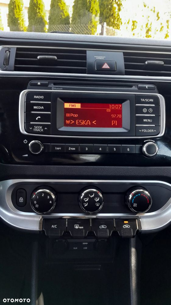 Kia Rio - 16