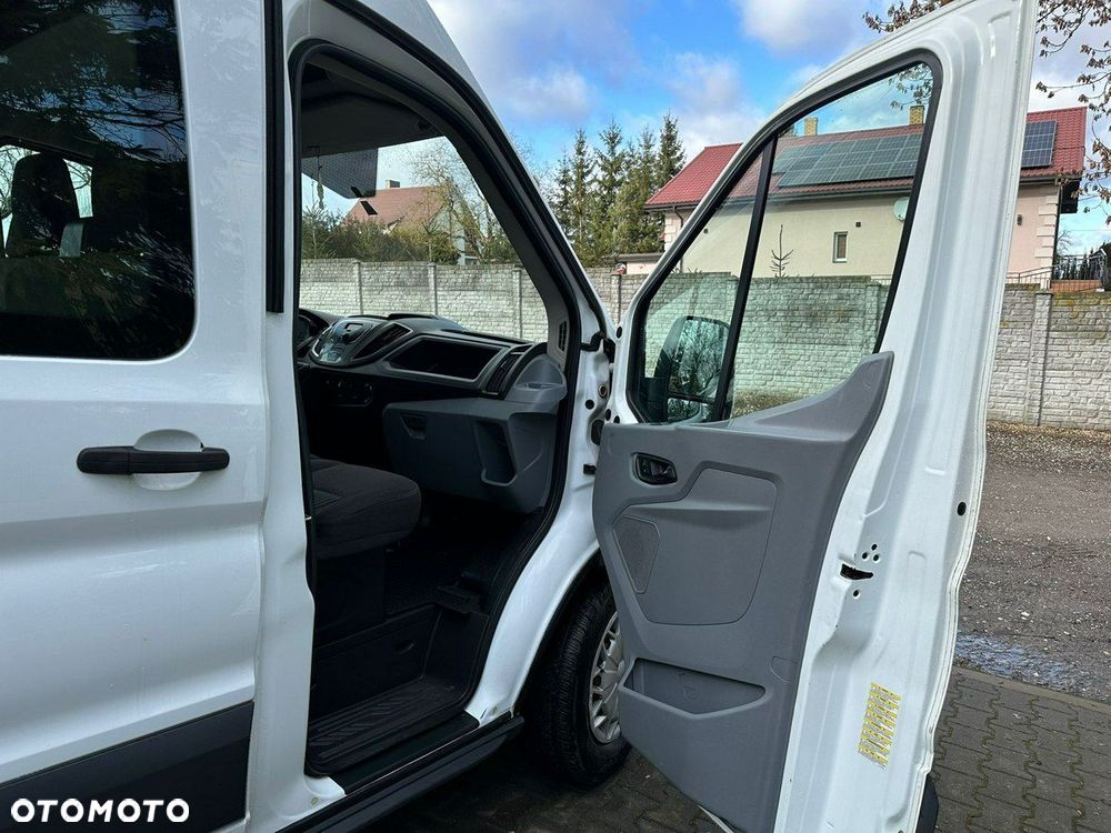 Ford Transit - 12