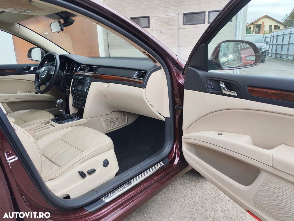 Skoda Superb 2.0 TDI Green tec Ambition - 4