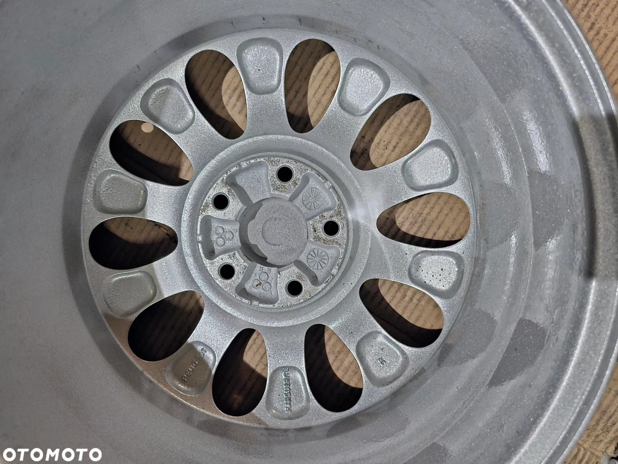 Felgi Aluminiowe 7,0-16 5x108x65 ET-39 PEUGEOT A010 - 5