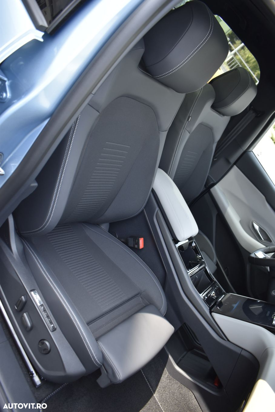 Ford Explorer AWD 79 kWh Extended Range Premium - 31