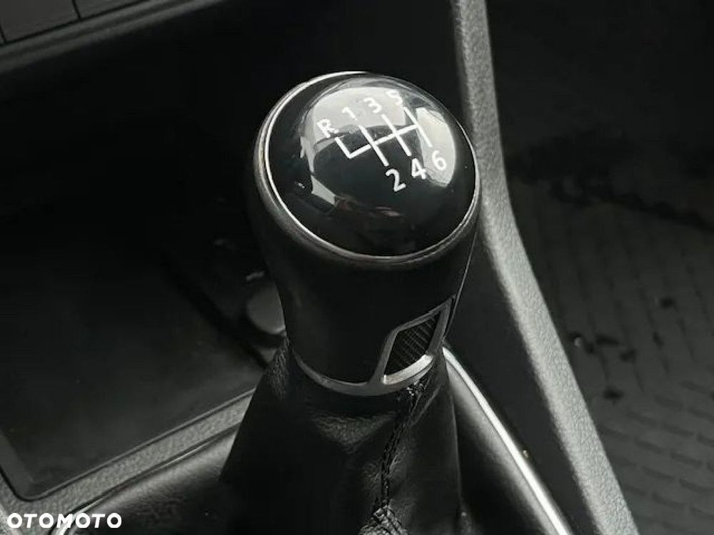 Volkswagen Caddy - 29