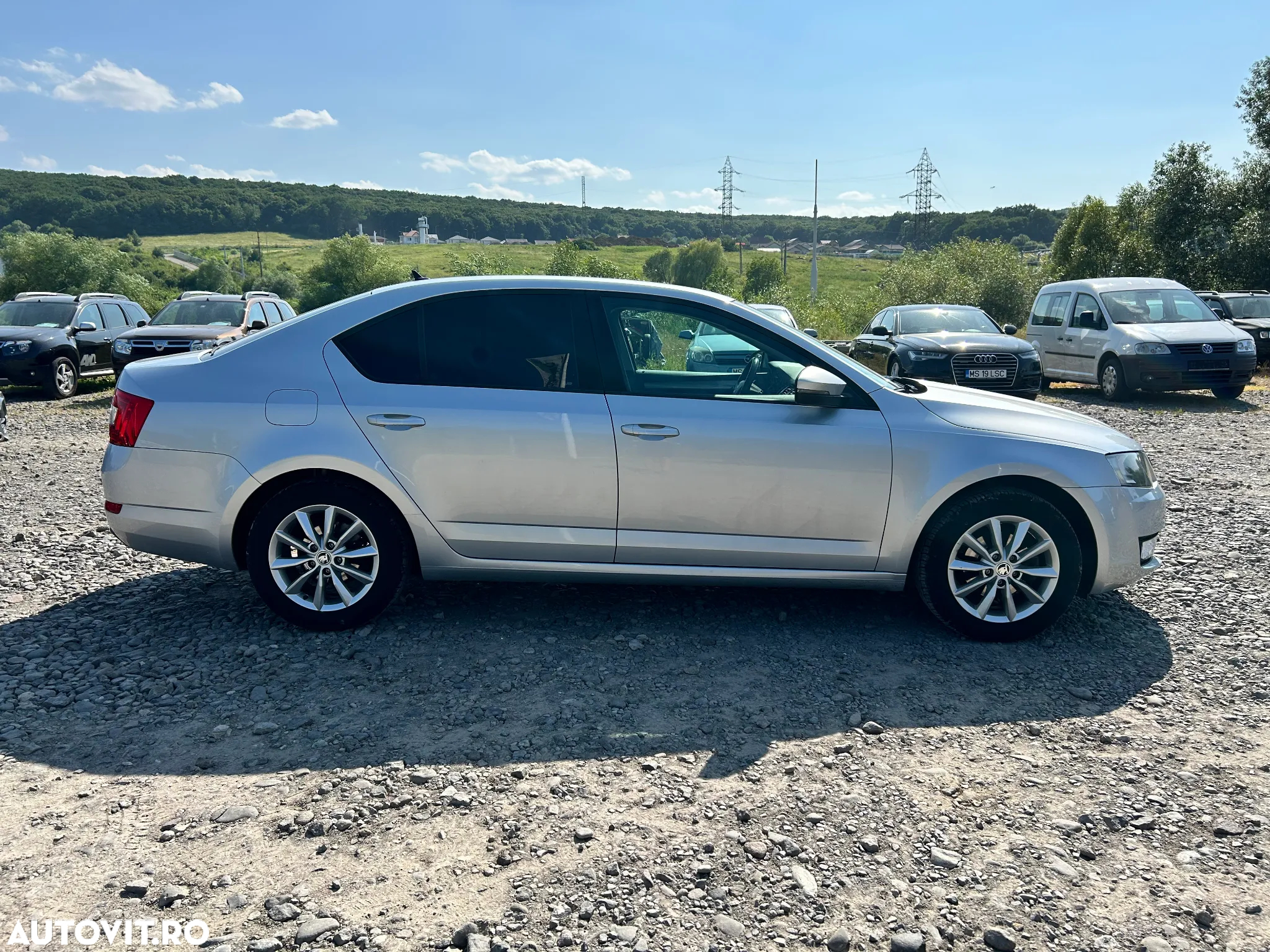Skoda Octavia 1.6 TDI AMBITION - 8