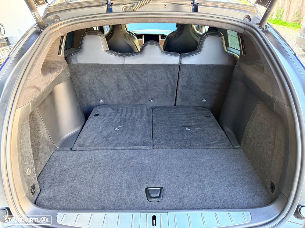 Tesla Model X P100D - 43