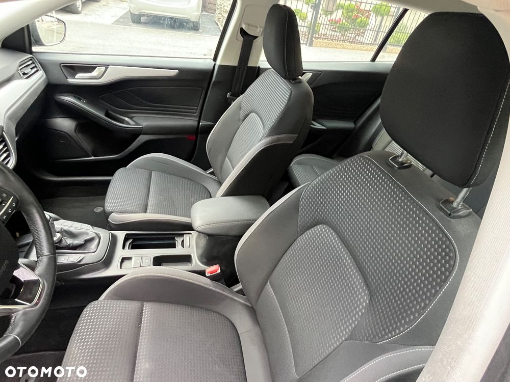 Ford Focus - 22