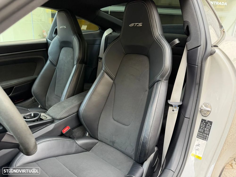 Porsche 911 (992) Carrera GTS PDK - 3