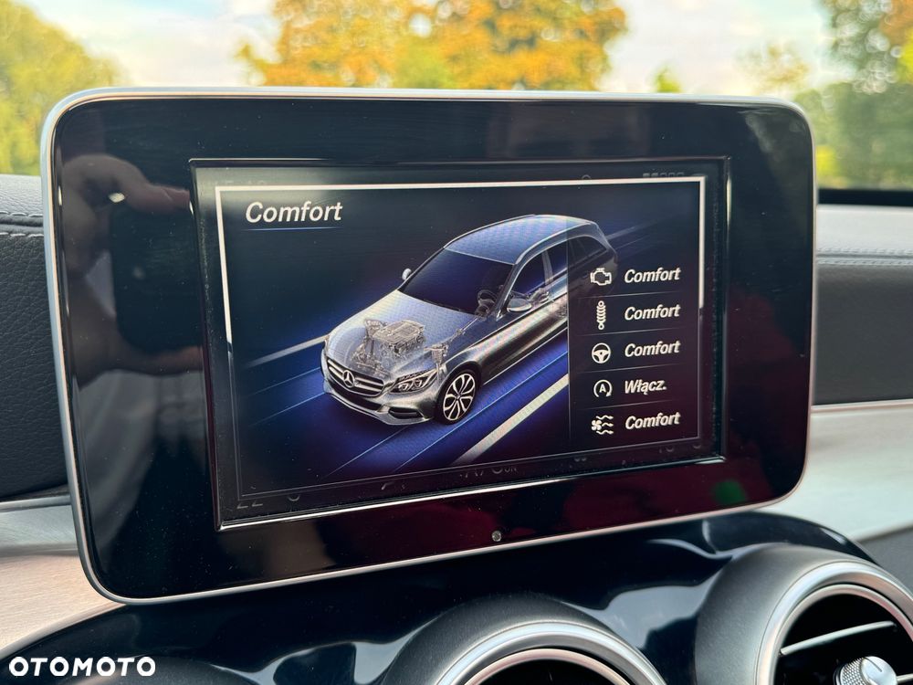 Mercedes-Benz Klasa C 200 7G-TRONIC - 23