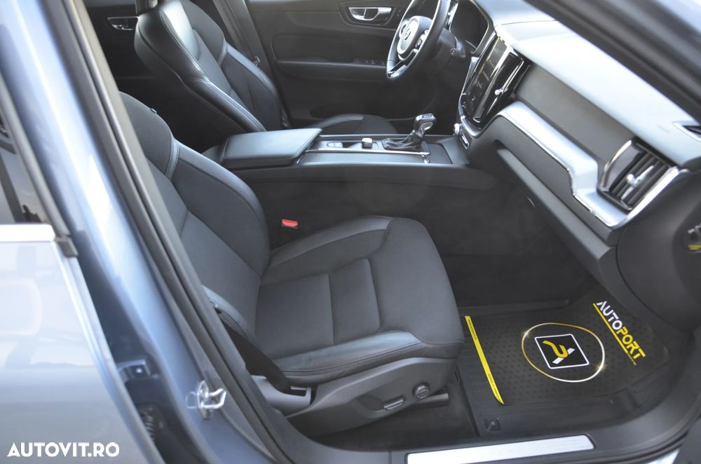 Volvo XC 60 D4 AWD Geartronic Momentum - 17