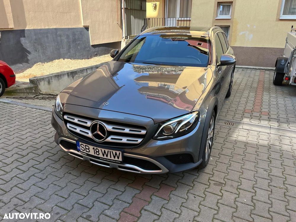 Mercedes-Benz E 220 d T-Modell 4MATIC Aut - 1