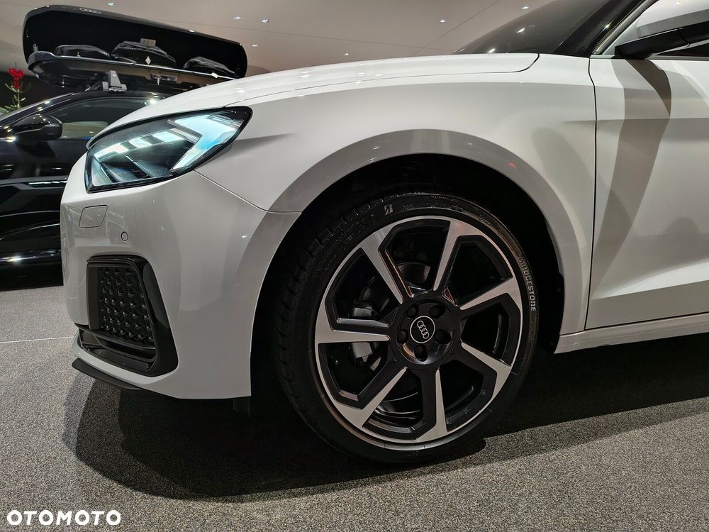 Audi A1 Sportback 30 TFSI Advanced S tronic - 5