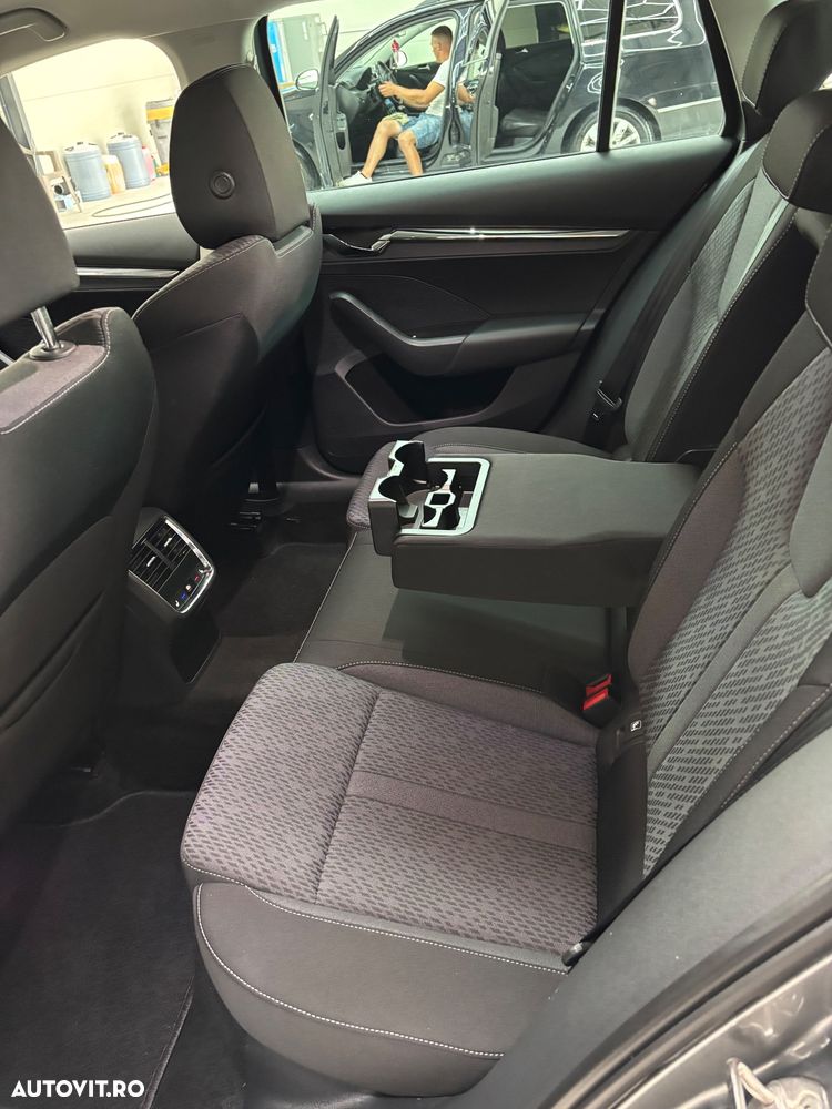 Skoda Octavia 2.0 TDI DSG Ambition - 14