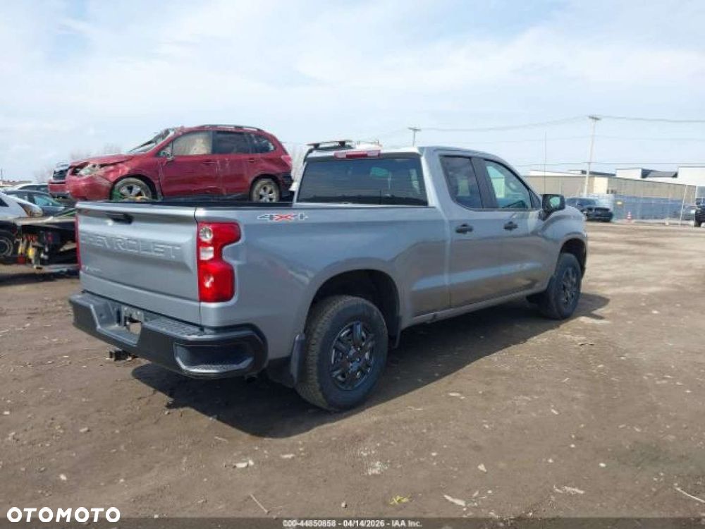 Chevrolet Silverado - 8