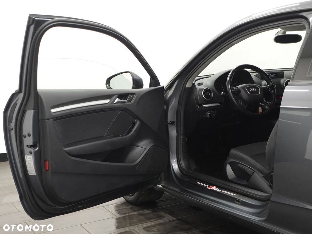 Audi A3 Sportback 2.0 TDI Ambiente - 17