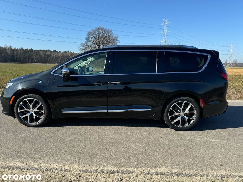 Chrysler Pacifica - 23