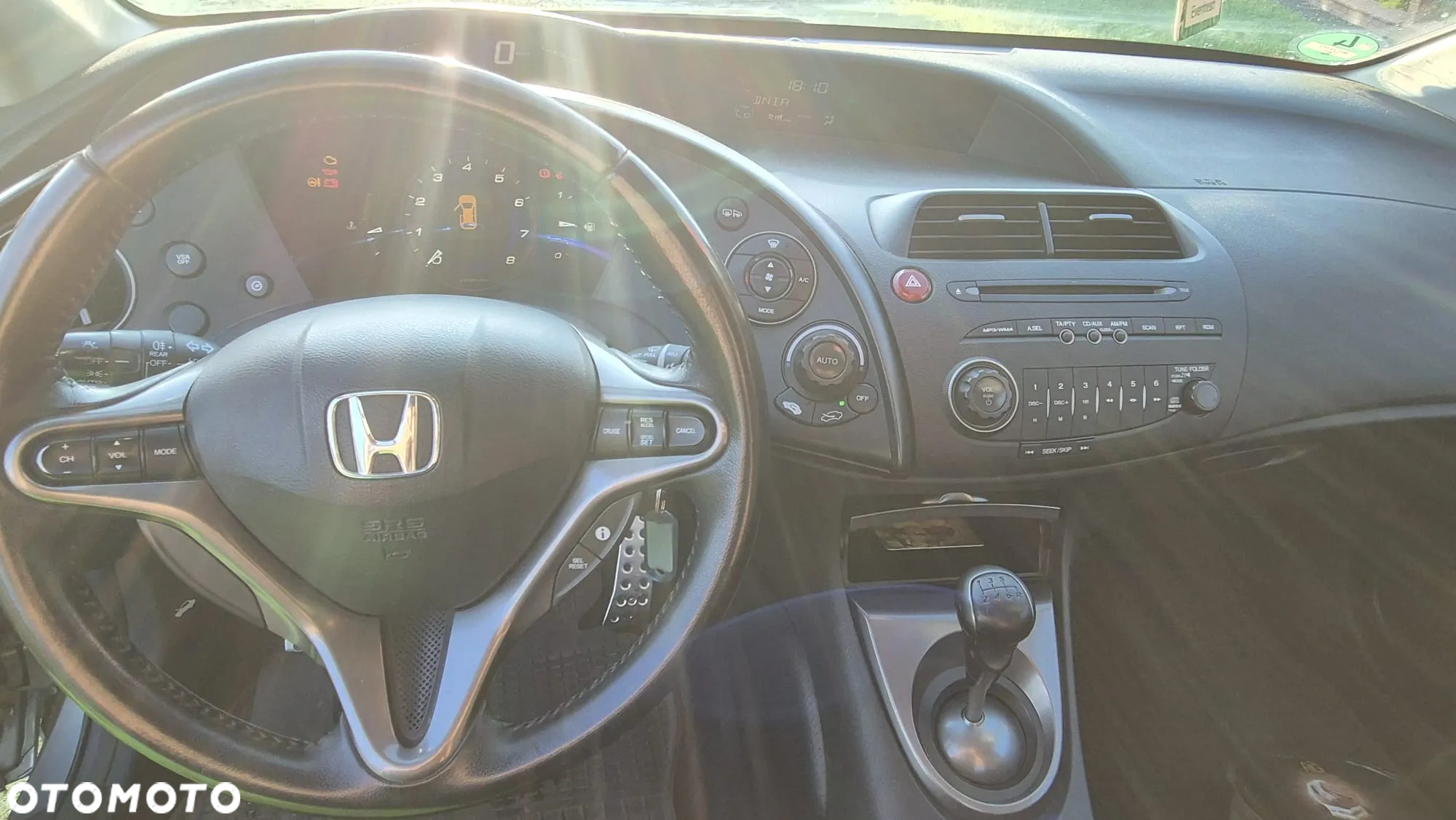Honda Civic 1.4 i-VTEC - 8