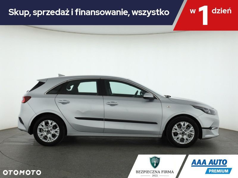 Kia Ceed - 8