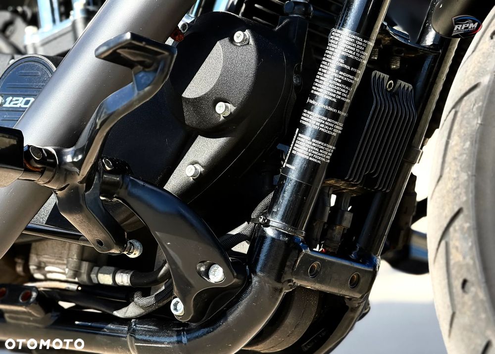 Harley-Davidson Sportster Iron 1200 - 33