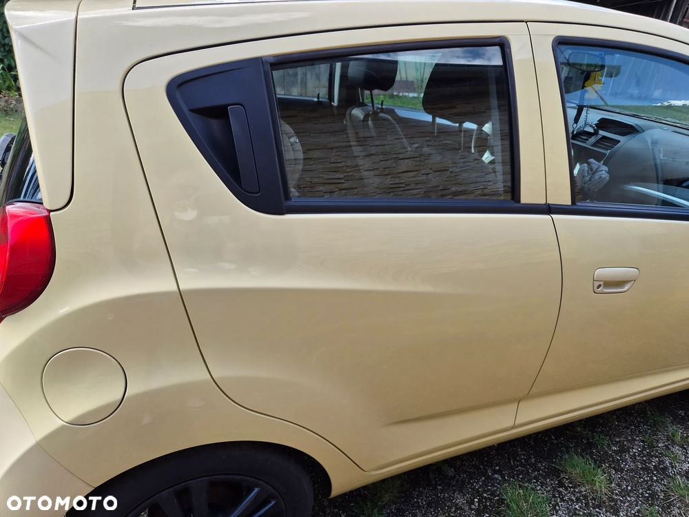Chevrolet Spark 1.0 LT - 22