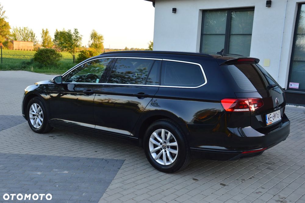 Volkswagen Passat - 16