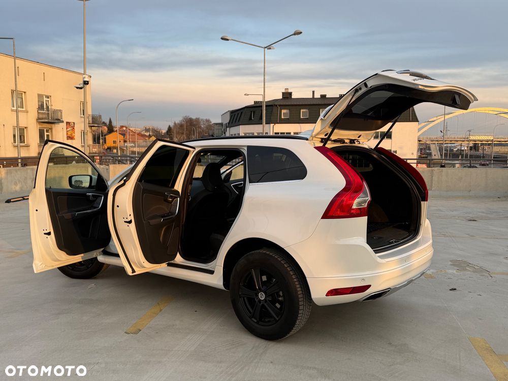 Volvo XC 60 D4 Momentum - 8