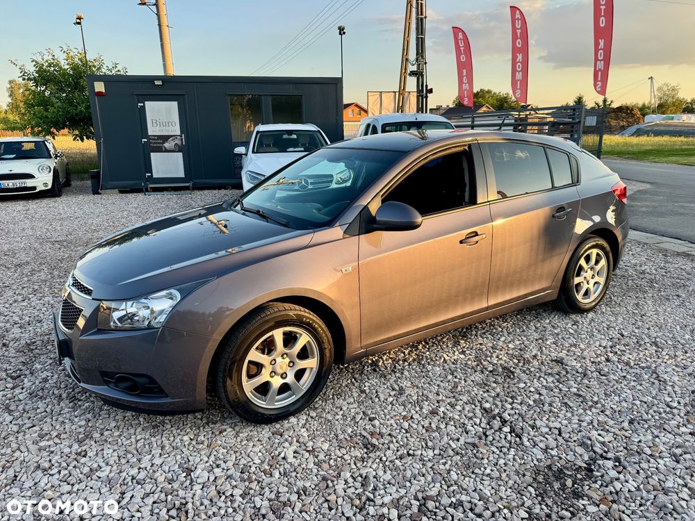 Chevrolet Cruze - 19