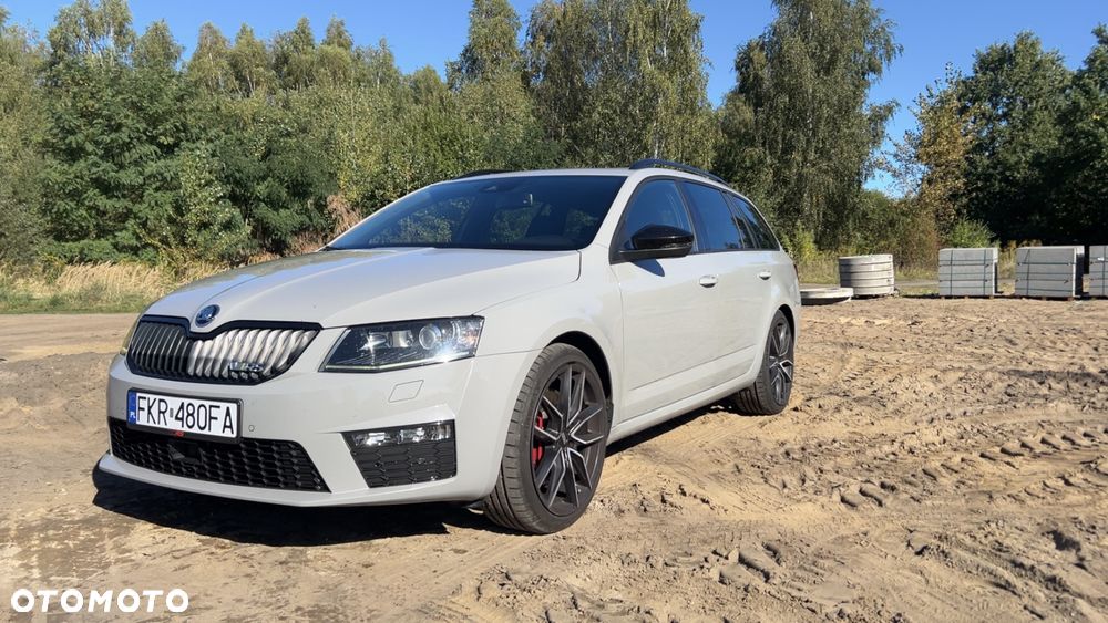 Skoda Octavia 2.0 TDI RS DSG - 4